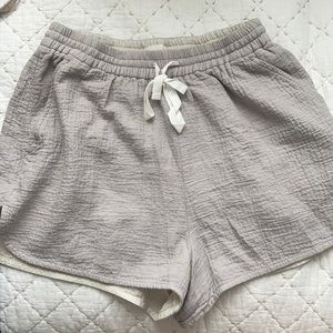 Wilfred size medium grey shorts